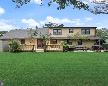 10 Traynor Lane - Photo Thumbnail 21