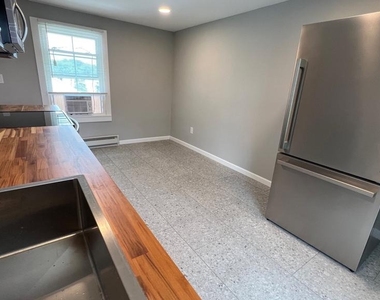 39 Buttonwood Street - Photo Thumbnail 6