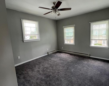 39 Buttonwood Street - Photo Thumbnail 2