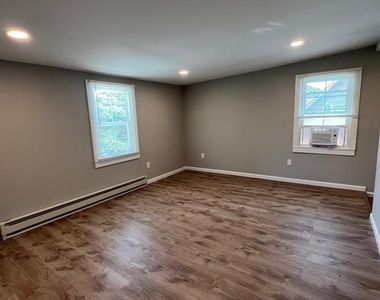 39 Buttonwood Street - Photo Thumbnail 15