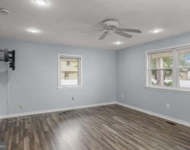 32 Larkin Road - Photo Thumbnail 14
