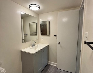 8433 Greenbelt Road - Photo Thumbnail 6