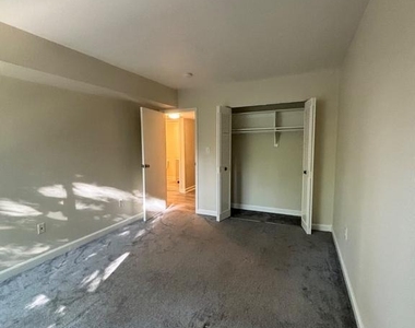 8433 Greenbelt Road - Photo Thumbnail 4