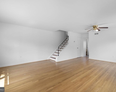 6212 Carters Lane - Photo Thumbnail 6