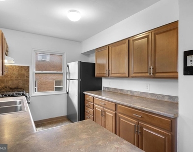 6212 Carters Lane - Photo Thumbnail 8