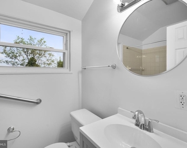 6212 Carters Lane - Photo Thumbnail 12
