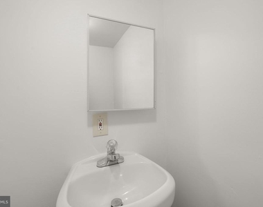 6212 Carters Lane - Photo Thumbnail 11