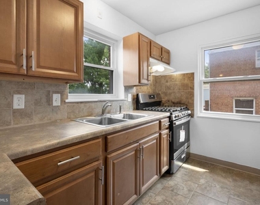 6212 Carters Lane - Photo Thumbnail 9