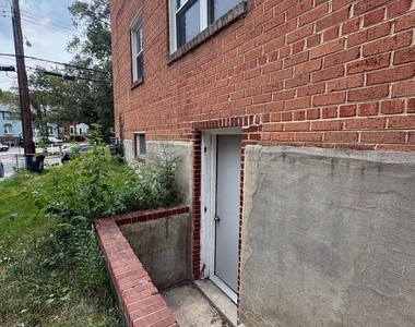 6212 Carters Lane - Photo Thumbnail 2