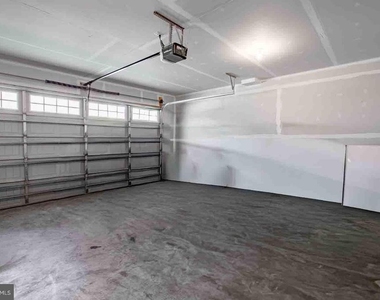 167 Lyons Creek Drive - Photo Thumbnail 9