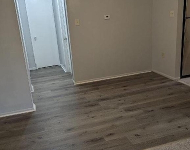 11312 Cherry Hill Road - Photo Thumbnail 4
