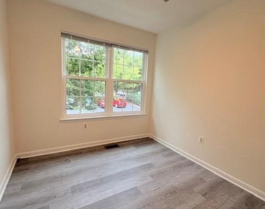 13941 Highstream Place - Photo Thumbnail 12