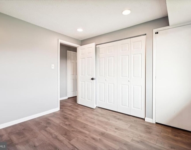 12405 Hickory Tree Way - Photo Thumbnail 13
