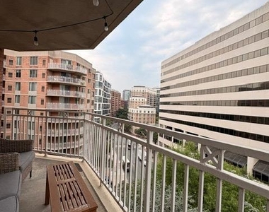 7500 Woodmont Avenue - Photo Thumbnail 13