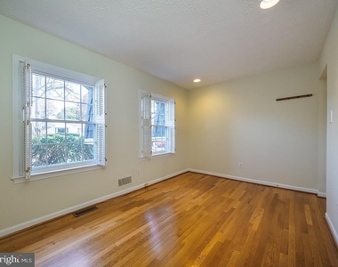 2702 Navarre Drive - Photo Thumbnail 22