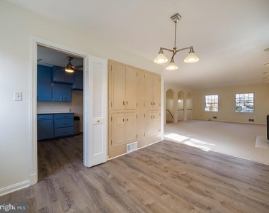 2702 Navarre Drive - Photo Thumbnail 10