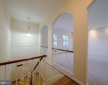2702 Navarre Drive - Photo Thumbnail 2
