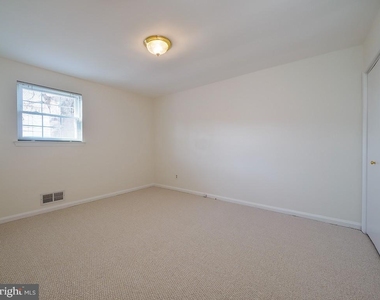 2702 Navarre Drive - Photo Thumbnail 17
