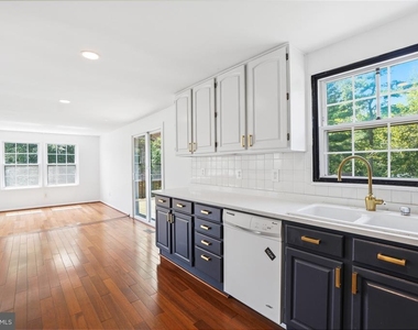 15304 Good Hope Road - Photo Thumbnail 7