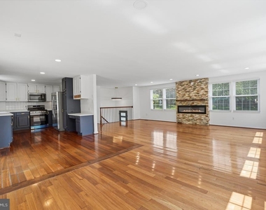 15304 Good Hope Road - Photo Thumbnail 4