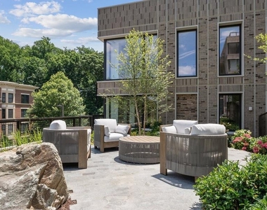 10511 Strathmore Hall Street - Photo Thumbnail 17