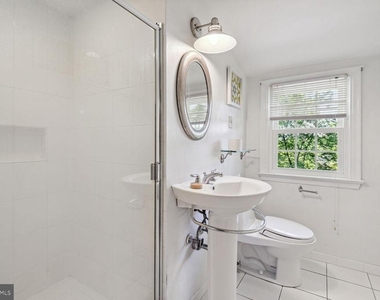 5203 Elsmere Avenue - Photo Thumbnail 14