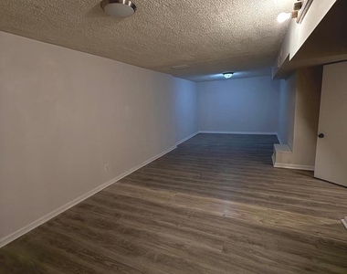 66 Anna Court - Photo Thumbnail 9