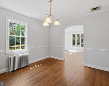 8222 Larry Place - Photo Thumbnail 10