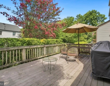 8222 Larry Place - Photo Thumbnail 27