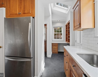 8222 Larry Place - Photo Thumbnail 13