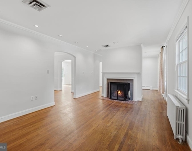 8222 Larry Place - Photo Thumbnail 4