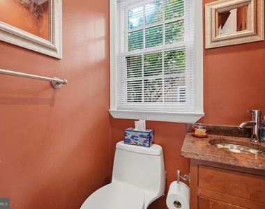 8222 Larry Place - Photo Thumbnail 16