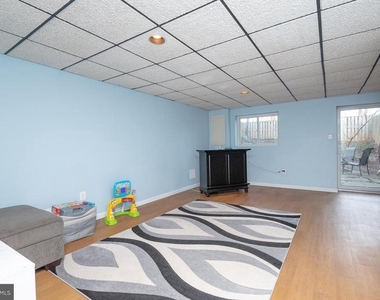 1117 Wildpark Avenue - Photo Thumbnail 55