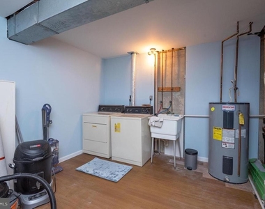 1117 Wildpark Avenue - Photo Thumbnail 57