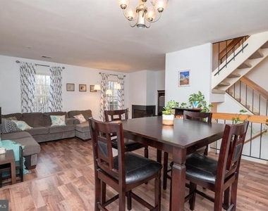 1117 Wildpark Avenue - Photo Thumbnail 37
