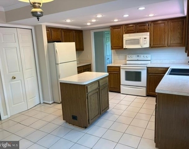 12617 Falconbridge Drive - Photo Thumbnail 15