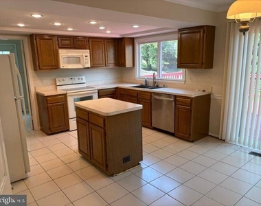 12617 Falconbridge Drive - Photo Thumbnail 14