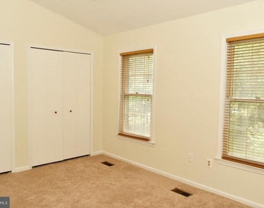 3838 Angelton Court - Photo Thumbnail 16