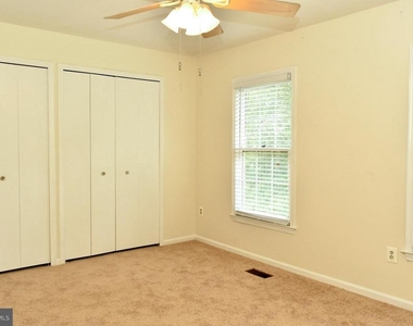 3838 Angelton Court - Photo Thumbnail 14