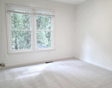 10617 Pine Haven Terrace - Photo Thumbnail 15