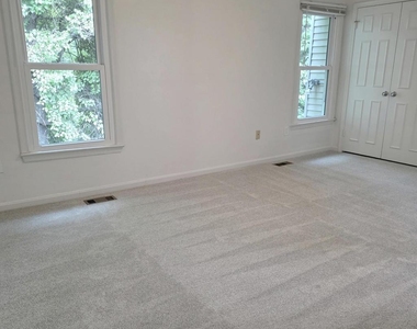 10617 Pine Haven Terrace - Photo Thumbnail 11