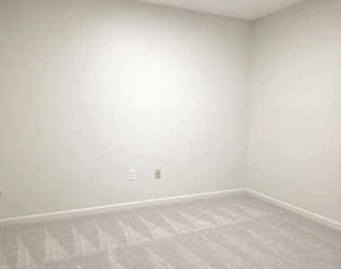 10617 Pine Haven Terrace - Photo Thumbnail 23