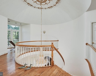 9 Alloway Court - Photo Thumbnail 20