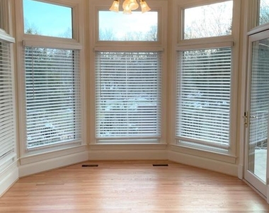 9 Alloway Court - Photo Thumbnail 7