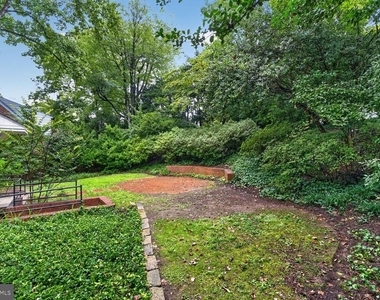 7215 Rollingwood Drive - Photo Thumbnail 27