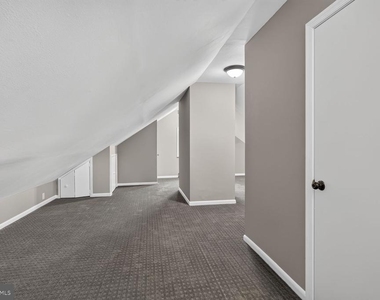 7215 Rollingwood Drive - Photo Thumbnail 21