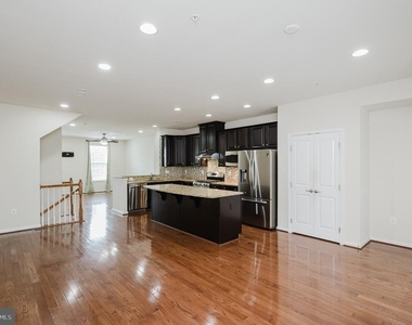 8607 Enoch Pratt Drive - Photo Thumbnail 14