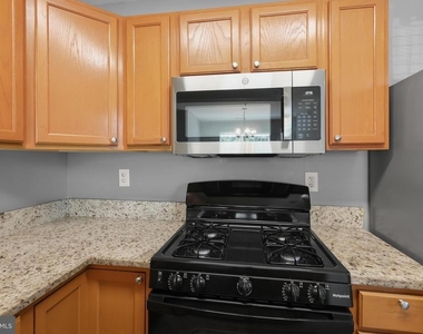 9150 Gracious End Court - Photo Thumbnail 17