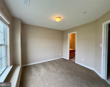 618 Snowberry Way - Photo Thumbnail 24