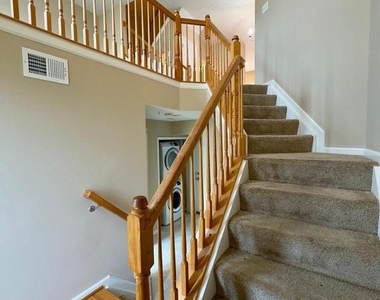 618 Snowberry Way - Photo Thumbnail 20